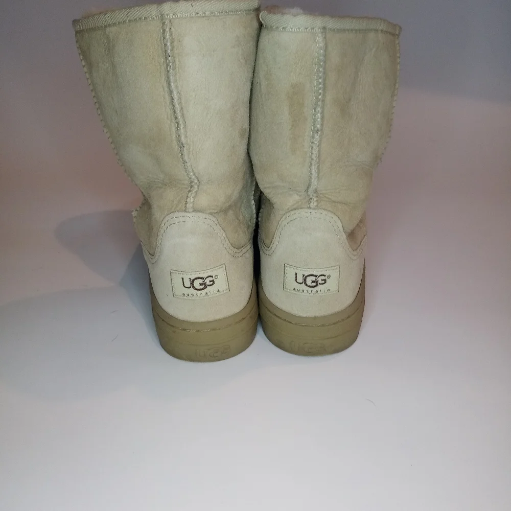 Ugg boots "cream" size 7 in womens - Picture 4 of 6